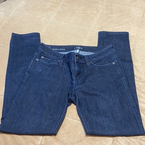 Ann Taylor Loft modern skinny Jeans - Picture 3 of 9